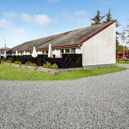 Pet Friendly In With Wifi Holiday home